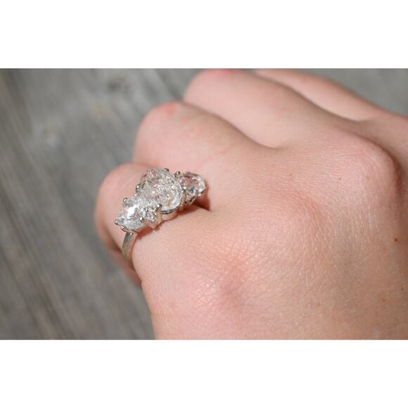 alternative raw diamond engagement rings, raw crystal size 4 5 6 7 8 8 9 10 11 - Picture 2 of 3